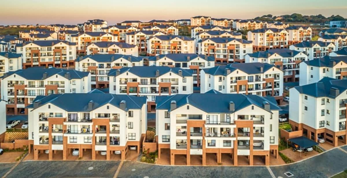 Appartement Entire Modern Apartment, Couples Sunset Getaway