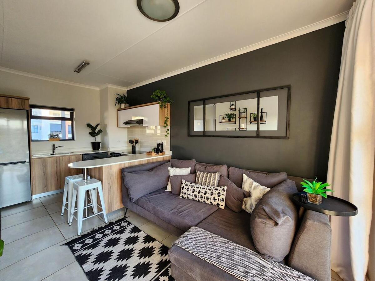 Appartement Entire Modern Apartment, Couples Sunset Getaway *